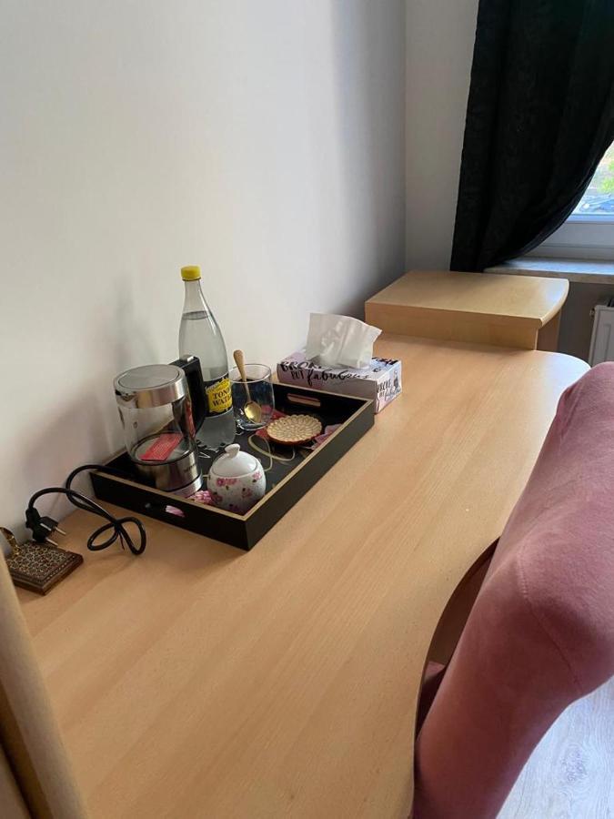 Schoenes Zimmer Im Charmanten Haus Berlin Eksteriør billede