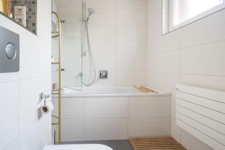 Schoenes Zimmer Im Charmanten Haus Berlin Eksteriør billede